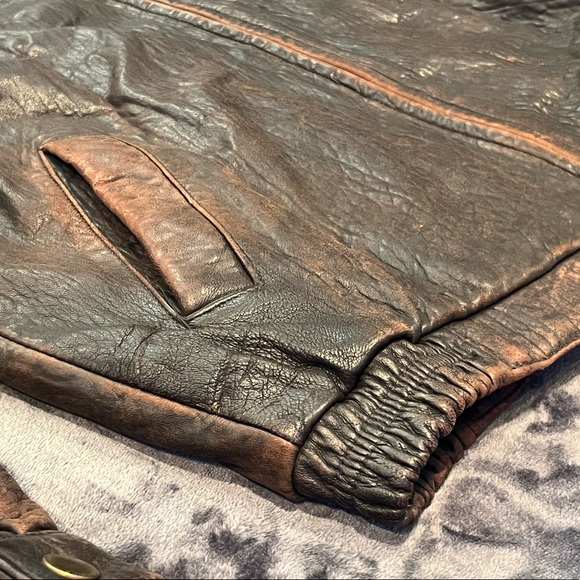 Perry Ellis Leather Jacket - Medium - Picture 6 of 13